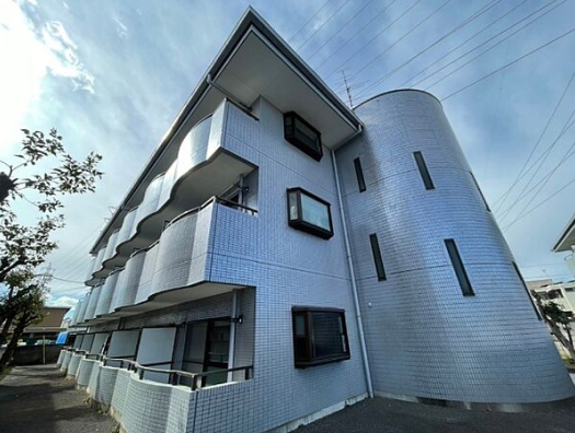 キャンパーツリー2 3階